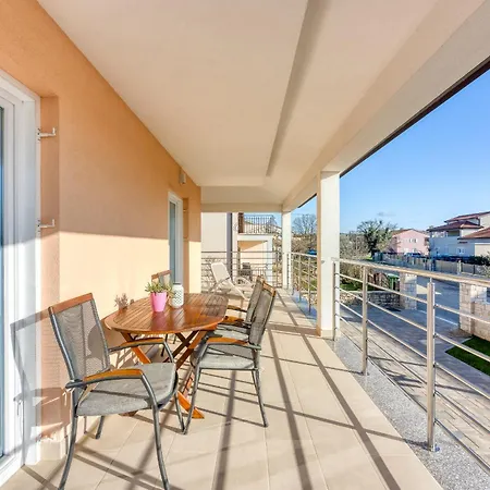 House Sunrise Pensjonat 4*