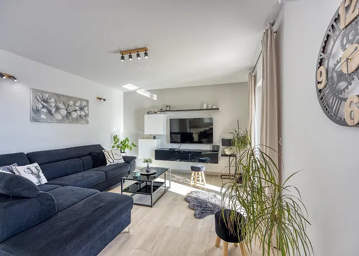 House Sunrise 4* Bale