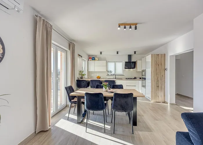 Gostinjska kuća House Sunrise 4*